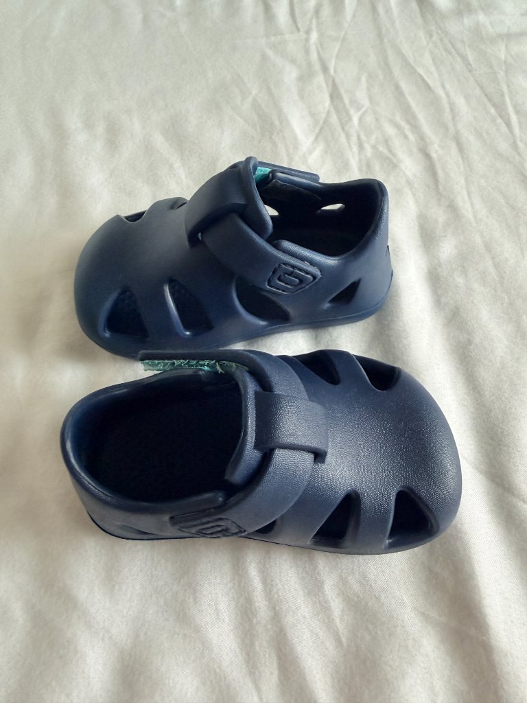 Ten Little Size 3.5/4 Navy Splash Sandals — image 2 of 7